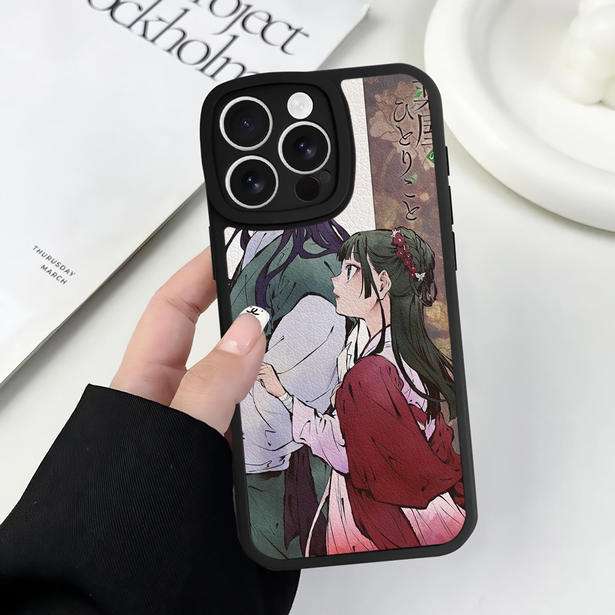 薬屋のひとりごと The Apothecary Diaries 【iPhone 16シリーズ対応】シリコンスマホケース（レザー調） 材質：シリコン